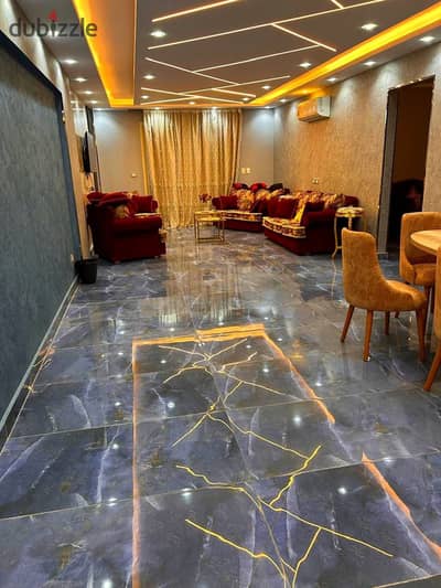شقه للايجار  مفروشه بالكامل  جاهزه للسكن فورا  داخل كومباوند اميرالد الشطر 10- 185م