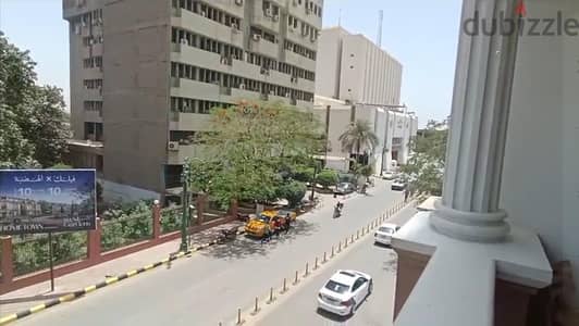 شقة للبيع بأسيوط شارع الكورنيش الرئيسي ابراج النيل بلازا