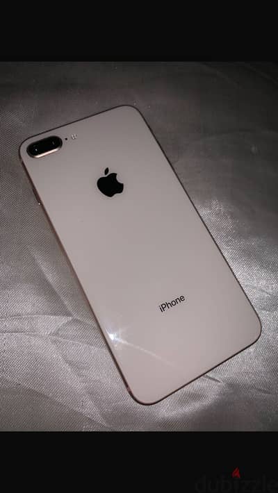 آبل - آيفون 8 بلس