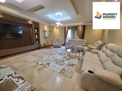 شقة للايجار 220 م تفرعات شارع لبنان