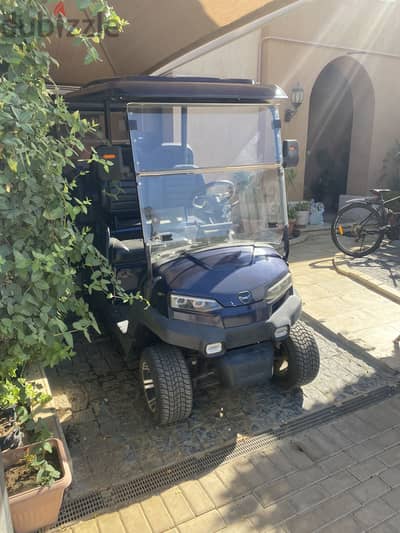 Golf car