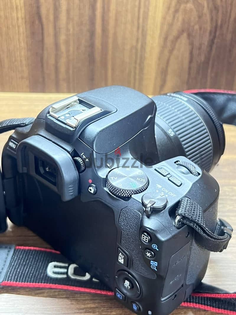 Camera Canon EOS 250D 2