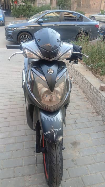 اسكوتر sym موديل2021 رخصه 7 شهور 200 cc