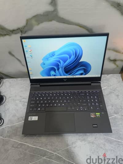 hp victus Ryzen 7 6800H RTX 3050 1 Tera SSD NVMe