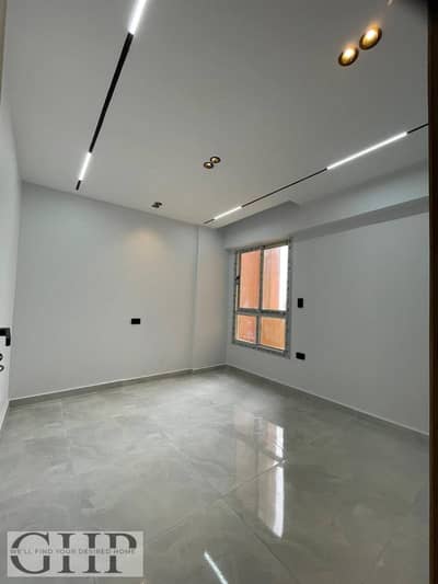 شقة متشطبة بالكامل بالمطبخ والتكييفات للبيع فيفث سكوير المراسم التجمع الخامس Fifth Square - Al Marasem