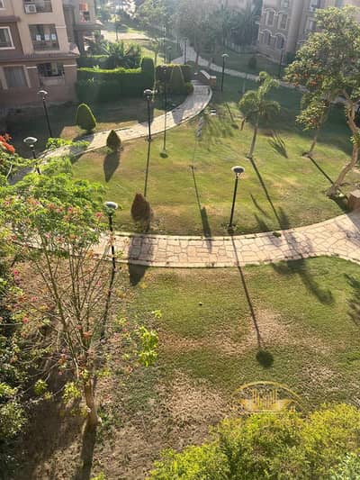 A very special price for a 175 sqm apartment for sale in Madinaty B2 with a garden view, close to services and minutes from the banking complex, the B