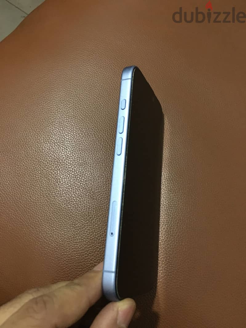 Apple - iPhone 17 4