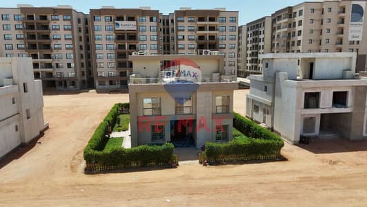 Lowest finished garden apartment - ready to move with landscape view direct in Central Axis, R8