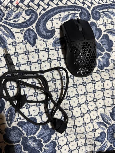 REDRAGON M617-LIT Bludhound Ultralight Honeycomb Shell Wired Mice