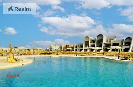 Ready to move With installments pool view