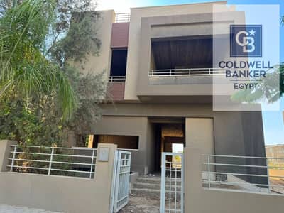 بسعر مميز فيلا مستقلة فاخرة 579م جاهزه للاستلام داخل أفضل موقع Palm Hills PK2 – New Cairo- القاهره الجديده - التجمع الخامس - 3 غرف