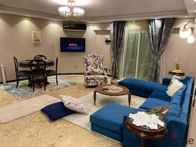 Furnished apartment for daily rent in Sheraton Airport Residences, Al-Fursan Towers, 160m, 3 bedrooms including a master, 2 bathrooms, modern furniture, elevator, suitable for families, ready for occupancy.