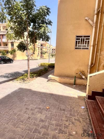 Degla Palms Compound