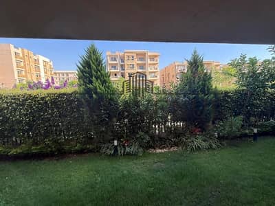 شقه بجاردن خاص للبيع بموقع متميز-  استلام فوري بتشطيب كامل وفيو على المساحات الخضراء -  في تاج سيتي القاهره الجديدة Taj City New Cairo