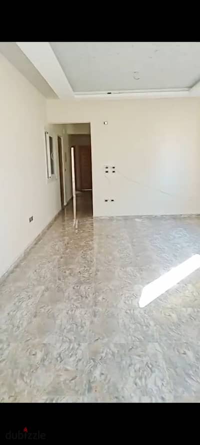 شقة للايجار فاضي في الشيخ زايد الحي 16