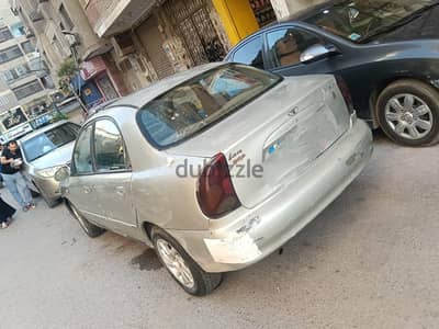دايو لانوس 2001