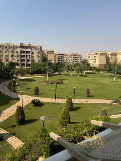 شقة 96 م للايجار بمدينتى B7  بالمطبخ والتكييفات فيو وايد جاردن تشطيبات خاصة