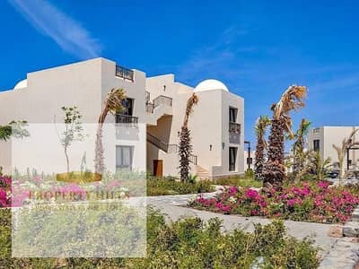 شاليه صف اول علي البحر في سوان ليك الجونه تشطيب فندقي علي المفتاح من حسن علام