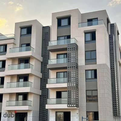 برايم لوكيشن شقة متشطبة بفيو جميل فى باديا بالم هيلز بجانب أو ويست Badya Palm Hills