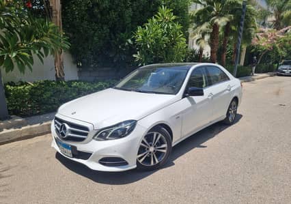 Mercedes-Benz E 180 بحالة ممتازة جدا فبريكة بالكامل أعلى فئة بانوراما