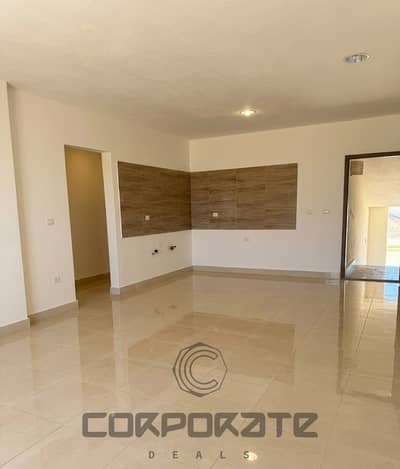 Fully finished with open view & roof, near delivery