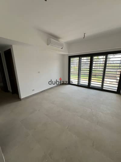 A great deal on a two-bedroom apartment for rent in Privado, Madinaty. 84 sq m, two rooms and a bathroom. A bargain price!