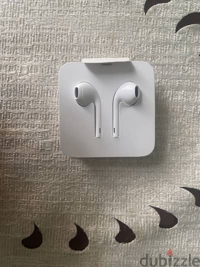 سماعات iphone زيرو خلع اصليه