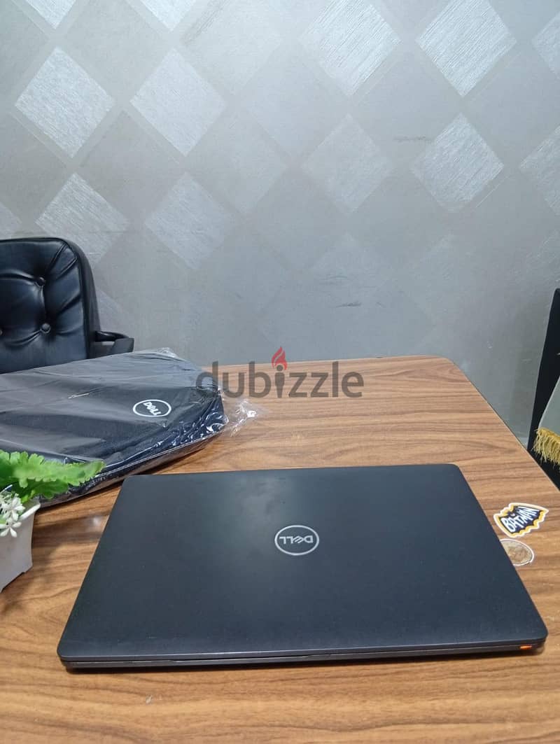  Dell Precision 3541 7