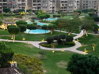 For Rent @ The Square Compound: 3BR Unit with Kitchen, Dressing & ACs (Garden View)