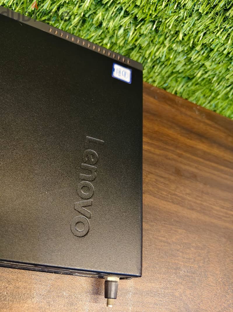 *Lenovo ThinkCentre Tiny* بمعالج *Intel Core i3 7th Gen* 1