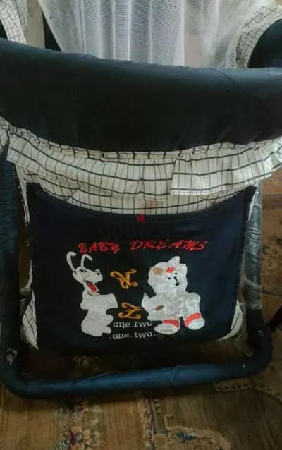 سرير اطفال