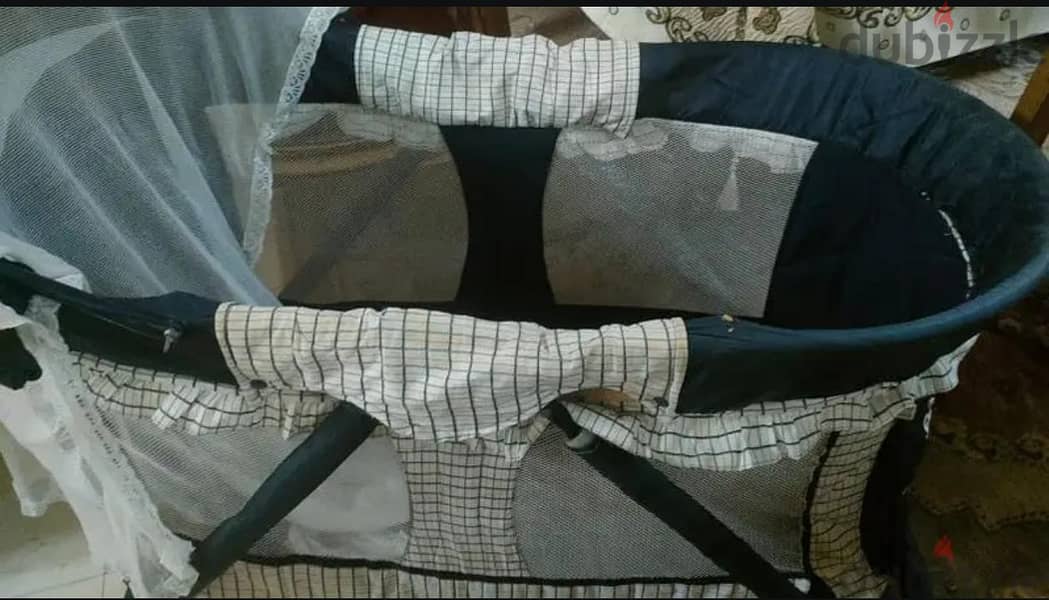 سرير اطفال 1