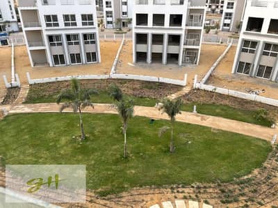 بتشطيب كامل للاستلام الفوري دوبلكس 278م بجاردن 60م للبيع في هايد بارك القاهرة الجديدة Hyde Park New Cairo