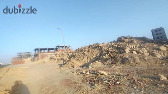 ارض بحري خطوات للمترو و بجوار الجامع في مجاوره 4 بالحي السادس مدينة بدر