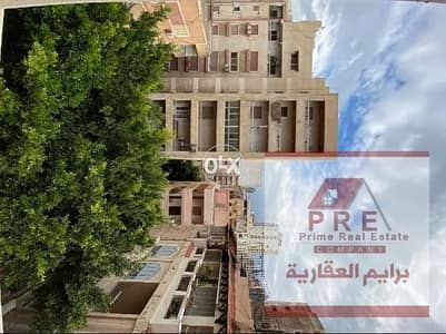رووف للايجار 700م على شارع بورسعيد - سبورتنج
