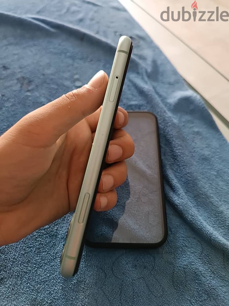 Apple - iPhone 11 2