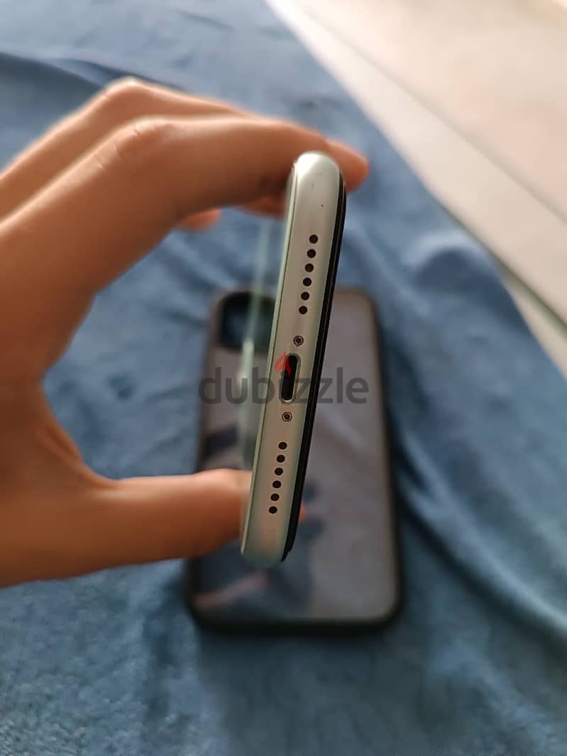 Apple - iPhone 11 4