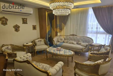 شقة للبيع في كمبوند وان قطامية – تشطيب سوبر لوكس – بإطلالة مميزة على حمام السباحة واللاندسكيب