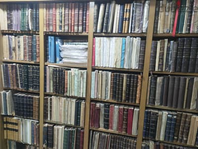 بفضل الله تعالي نشتري الكتب القديمة و مكتبات العلماء و الأجداد بأفضل ا