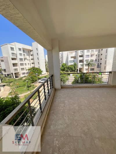 For rent in Madinaty’s most prestigious and newest phase, B8:  250-square-meter apartment, Group 84  Premium developer finishing  Ready for immediate