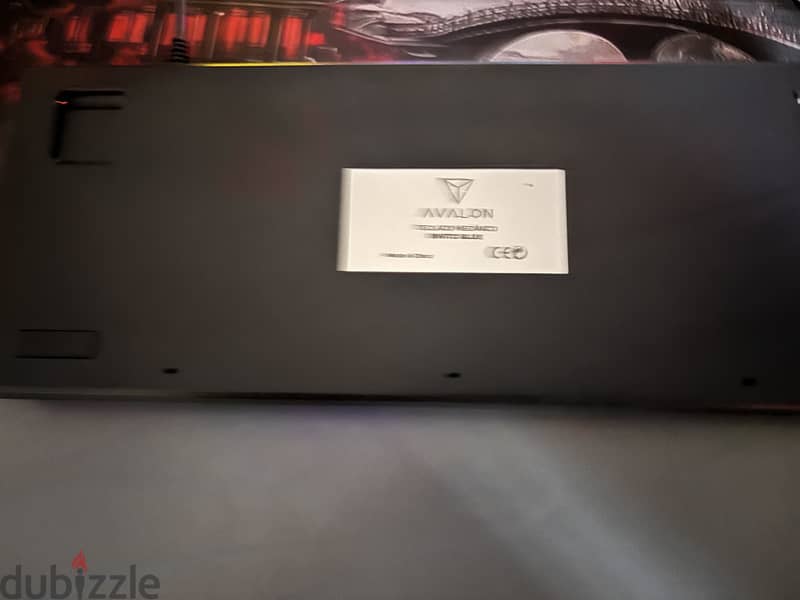 Avalon TKL keyboard blue switch 4
