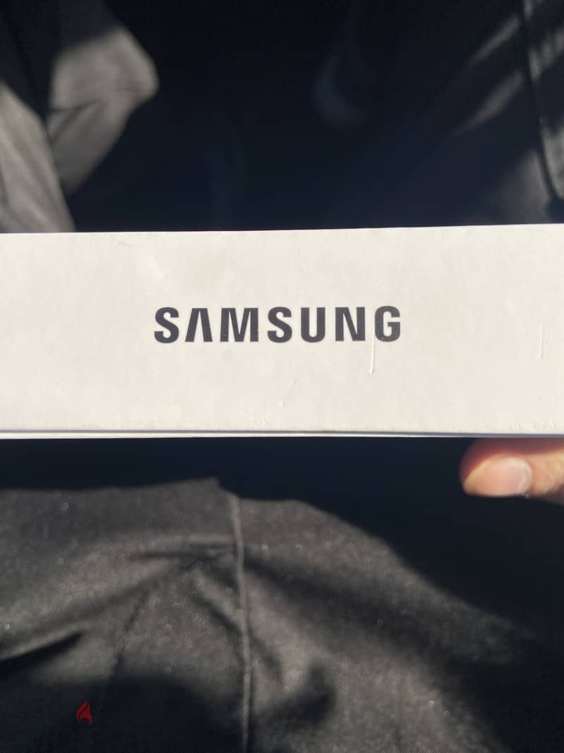 Samsung A57 512GB  12G RAM 1
