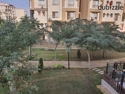 شقه للايجار في مدينتي B2  بالمطبخ 183 متر