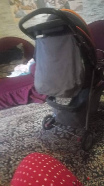 سترولر مع ستاند طعام و مشروب
