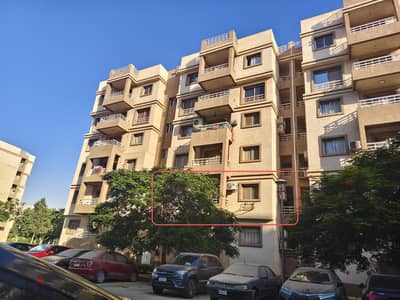 شقه ٨٩متر في مدينتي للبيع من المالك  مجموعه٦٩ انا المالك