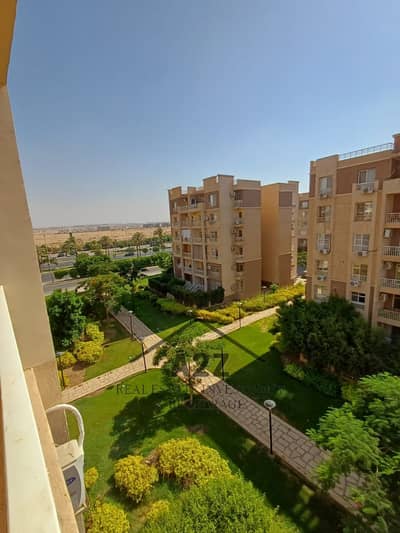 باطلالة مميزة جدا للبيع فى مدينتى النموذج الذكى 2 نوم 2 حمام البى 11 تشطيب سوبر لوكس طلعت مصطفى استلام فورى