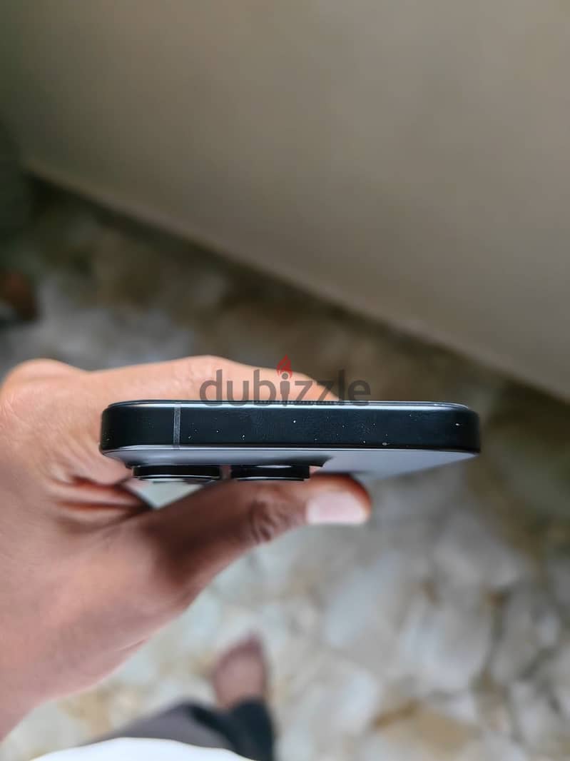 Apple - iPhone 16 Pro 2