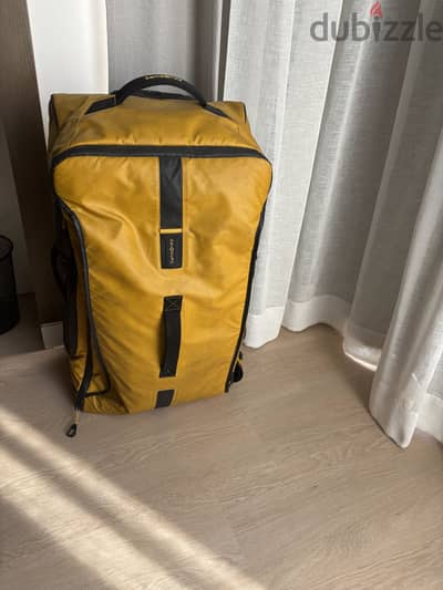 Samsonite Original Luggage - used like new
