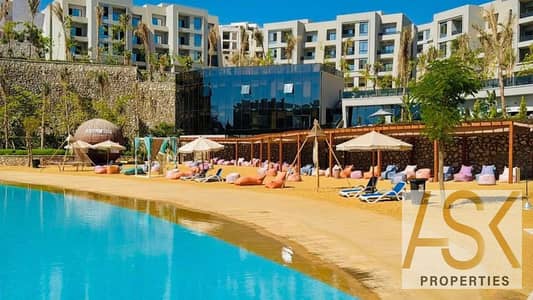 قسط %10 شاليه بسعر لقطه فى SKY CITY  بالقرب من مدينه الجلاله DOWNTOWN