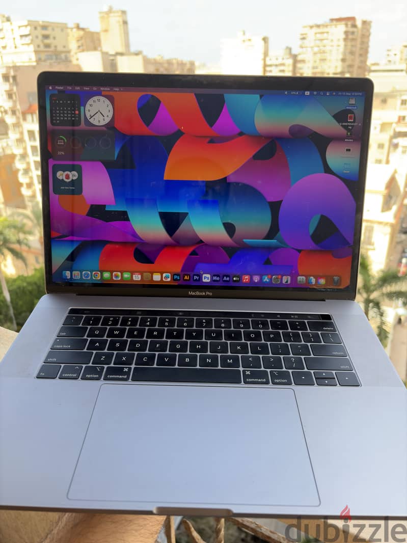 MacBook Pro 2019 - 15 inch - touch bar 4
